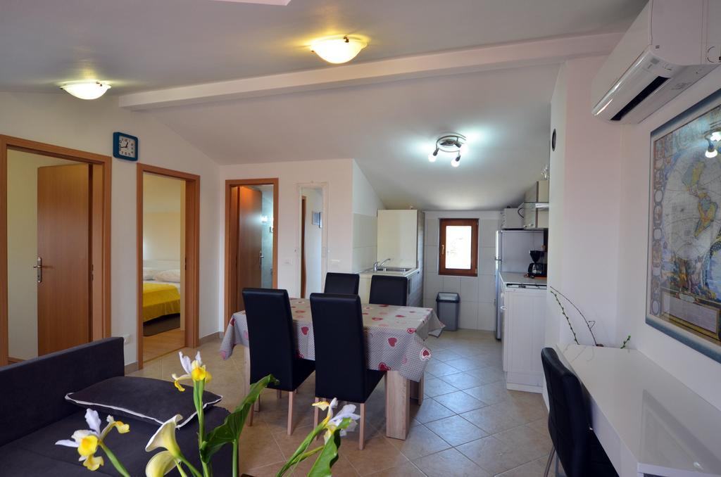 Ferienwohnung Ana & Mauricio Rovinj Exterior foto