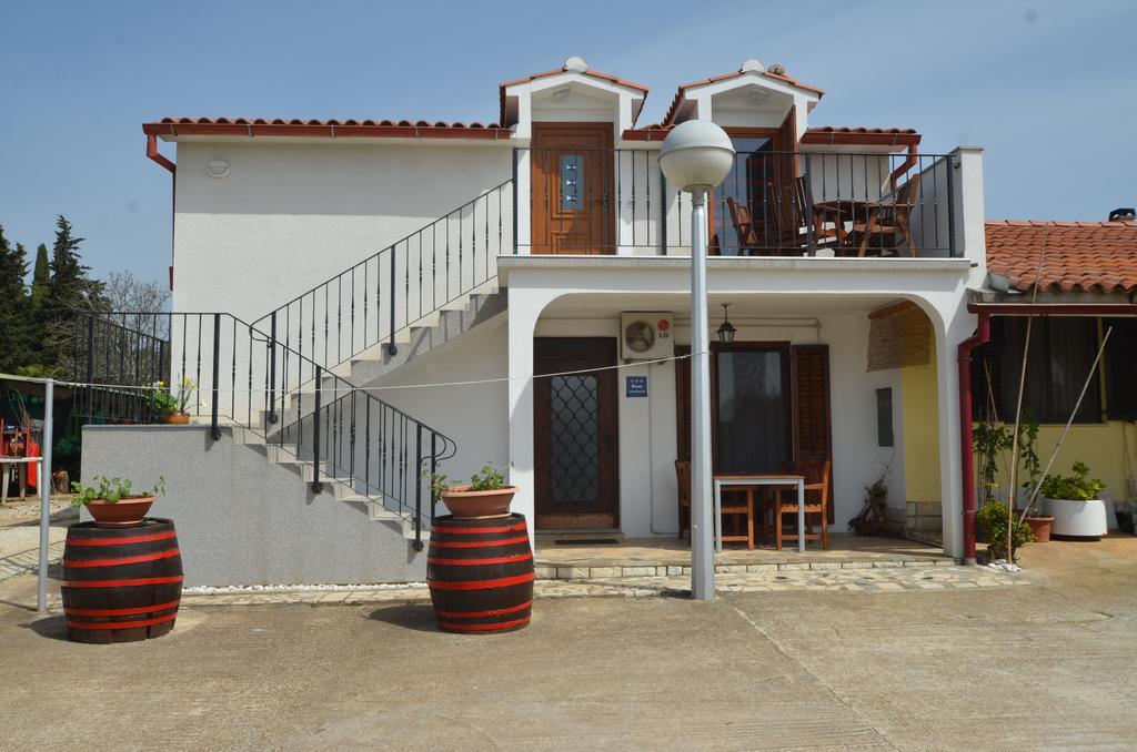 Ferienwohnung Ana & Mauricio Rovinj Exterior foto